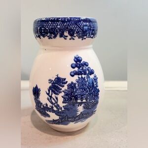 VINTAGE BLUE WILLOW MINI VASE GINGER JAR BLUE CHINOISERIE
